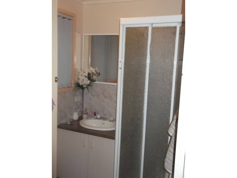 33 Bradman Drive, Meadow Heights VIC 3048