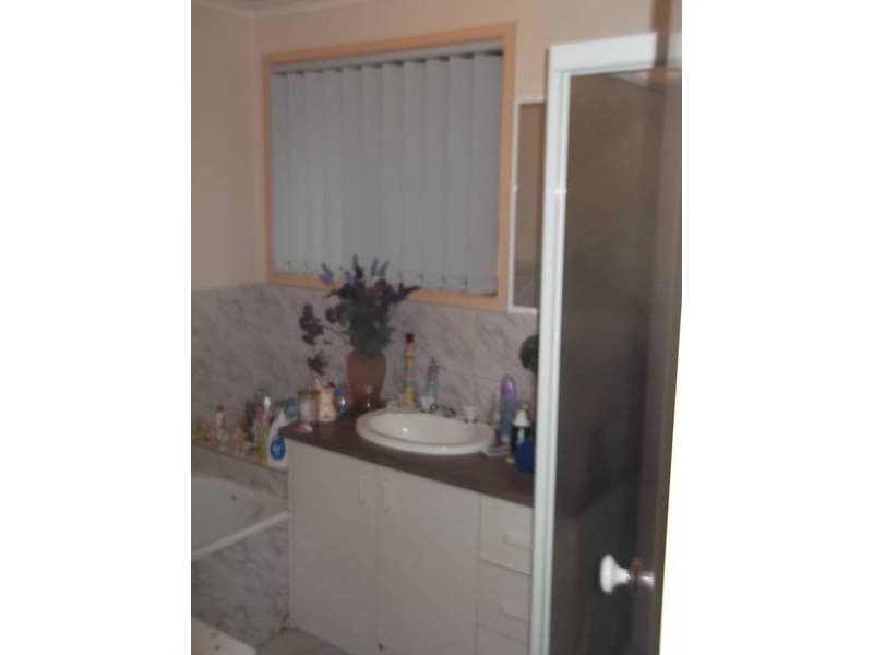 33 Bradman Drive, Meadow Heights VIC 3048