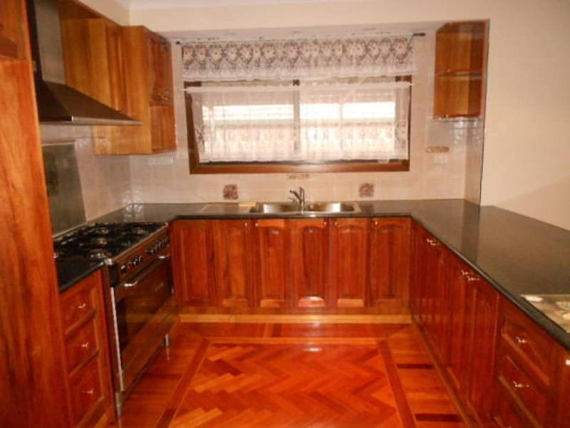 70 Ashleigh Crescent, Meadow Heights VIC 3048