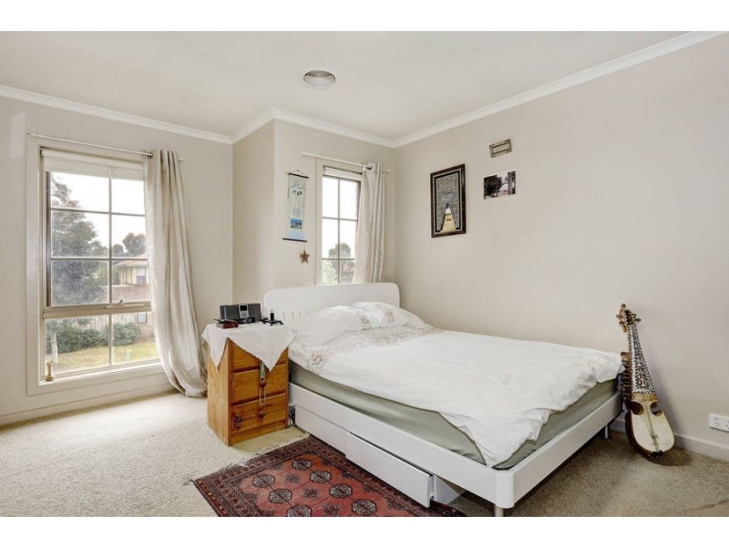 4/3 Whiltshire Drive, Roxburgh Park VIC 3064