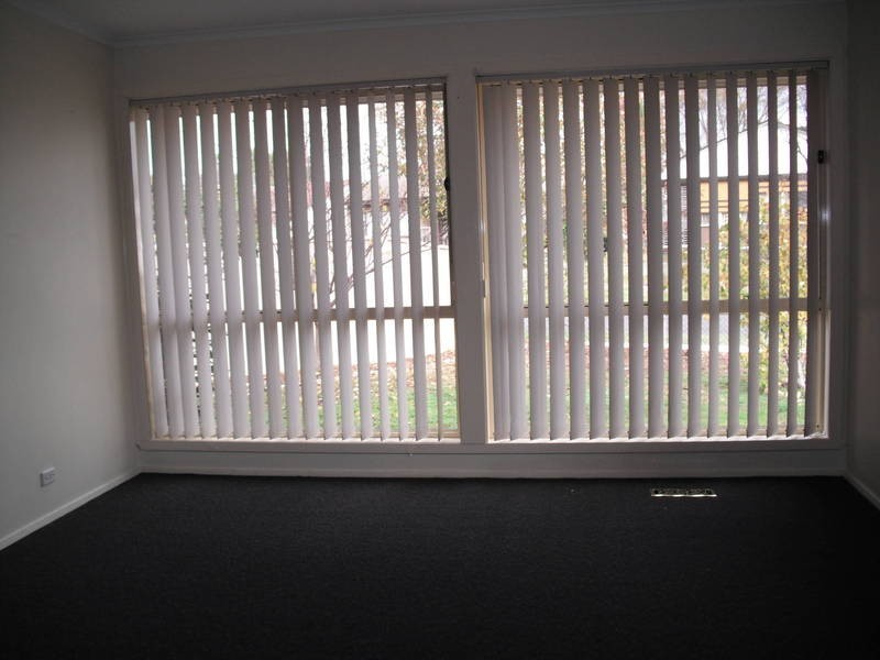 2 NYAH COURT, Dallas VIC 3047