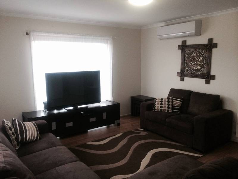 19 Cassinia Crescent, Meadow Heights VIC 3048