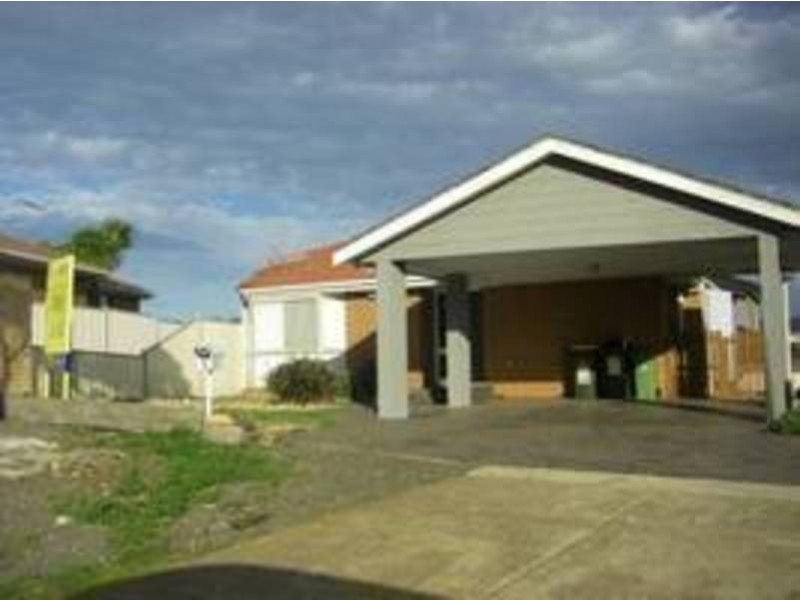 1/5 Bronco Court, Meadow Heights VIC 3048