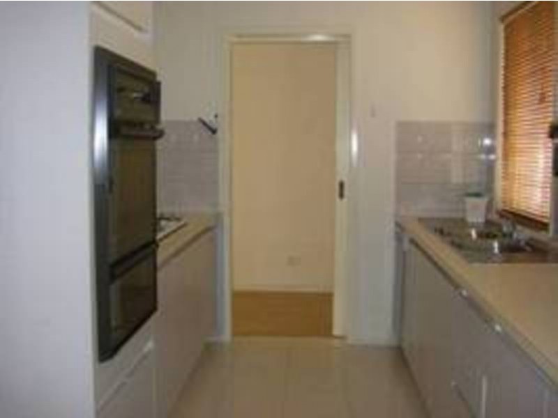 1/5 Bronco Court, Meadow Heights VIC 3048