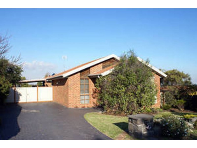 14  Linden Close, Meadow Heights VIC 3048