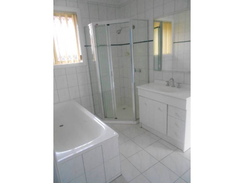 11 PHOENIX COURT, Roxburgh Park VIC 3064