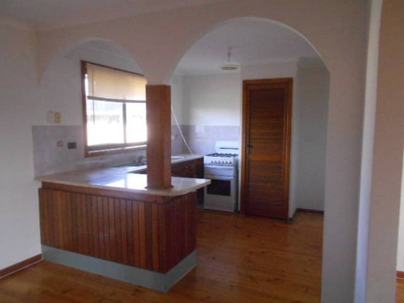 11 HADDON COURT, Meadow Heights VIC 3048