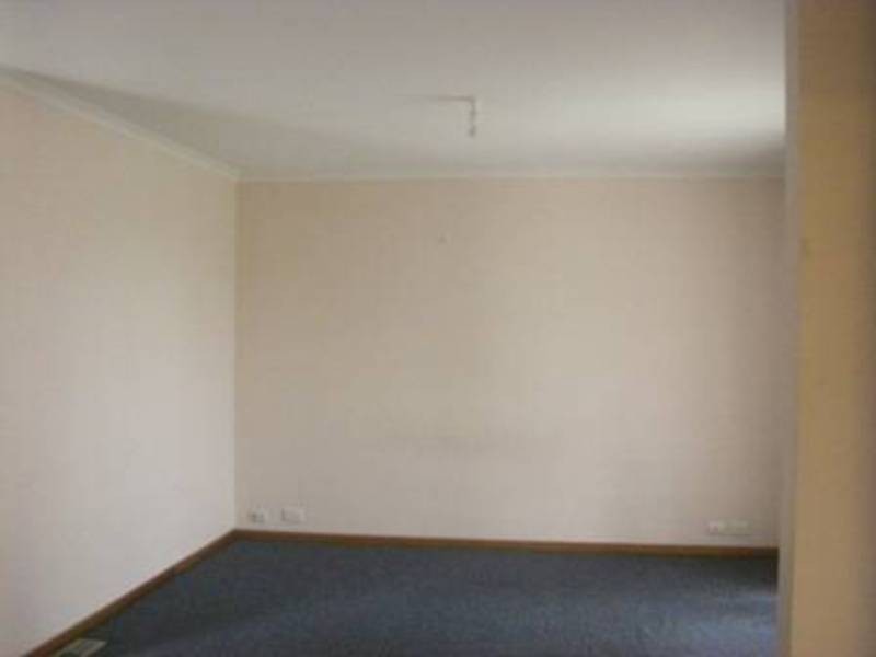 1/11 ELGATA CLOSE, Meadow Heights VIC 3048