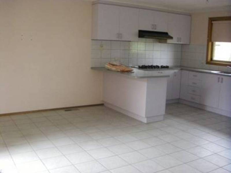 1/11 ELGATA CLOSE, Meadow Heights VIC 3048