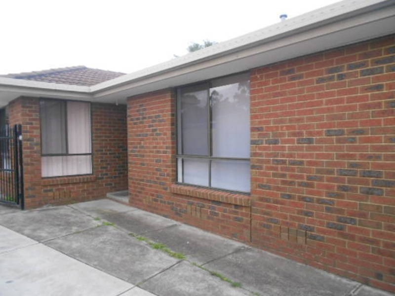 2/14 DAKARA CLOSE, Meadow Heights VIC 3048