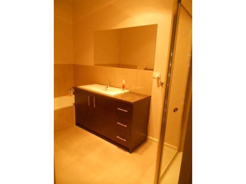 2/7 CASSINIA CRESCENT, Meadow Heights VIC 3048