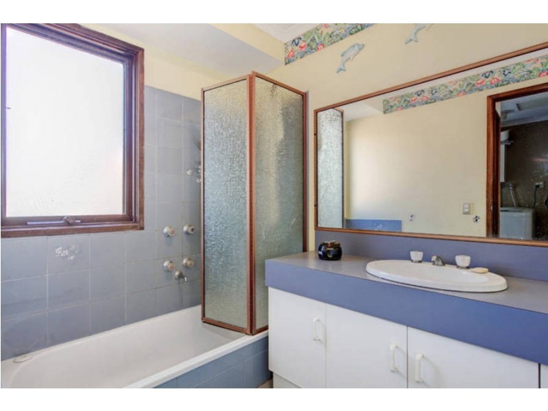 11 WEBB CLOSE, Meadow Heights VIC 3048