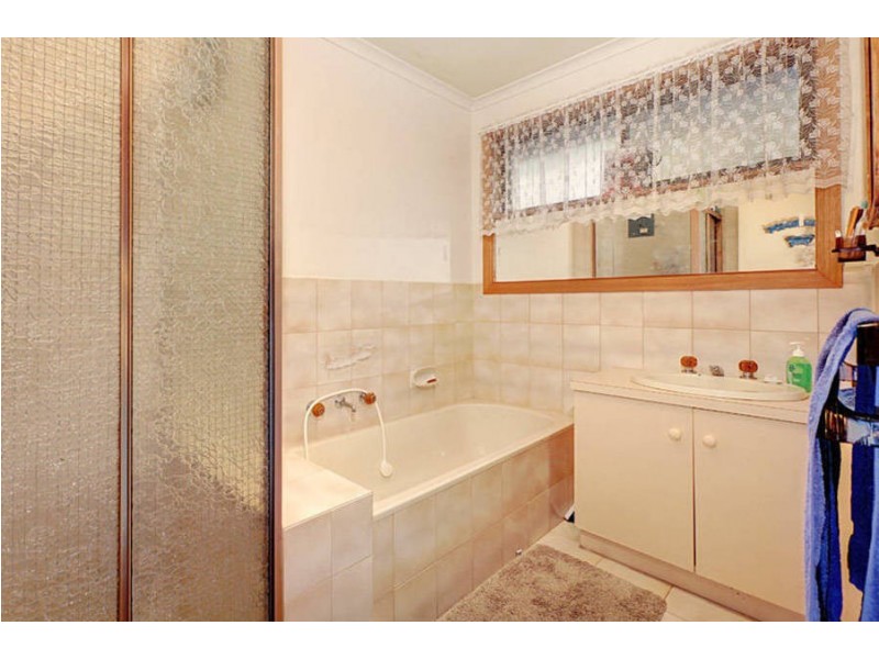 6 ELGATA CLOSE, Meadow Heights VIC 3048