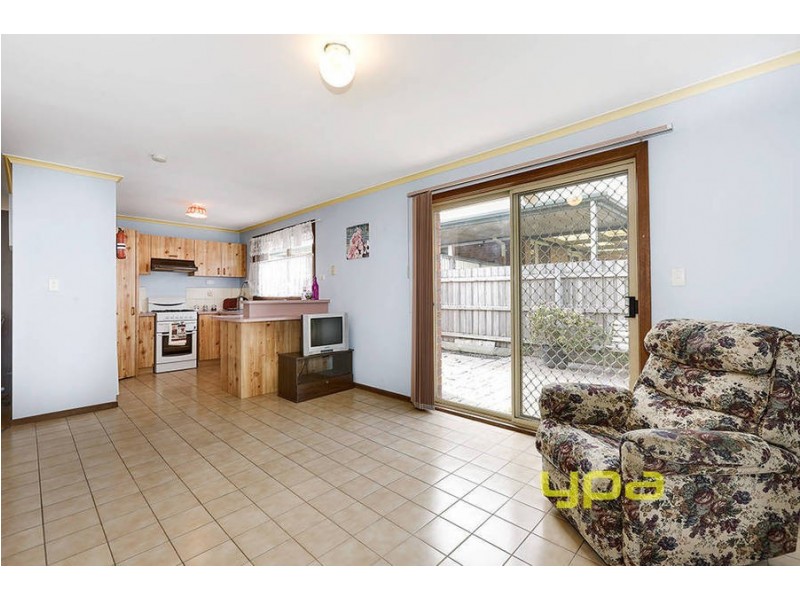 10 MITCHELL CRESCENT, Meadow Heights VIC 3048