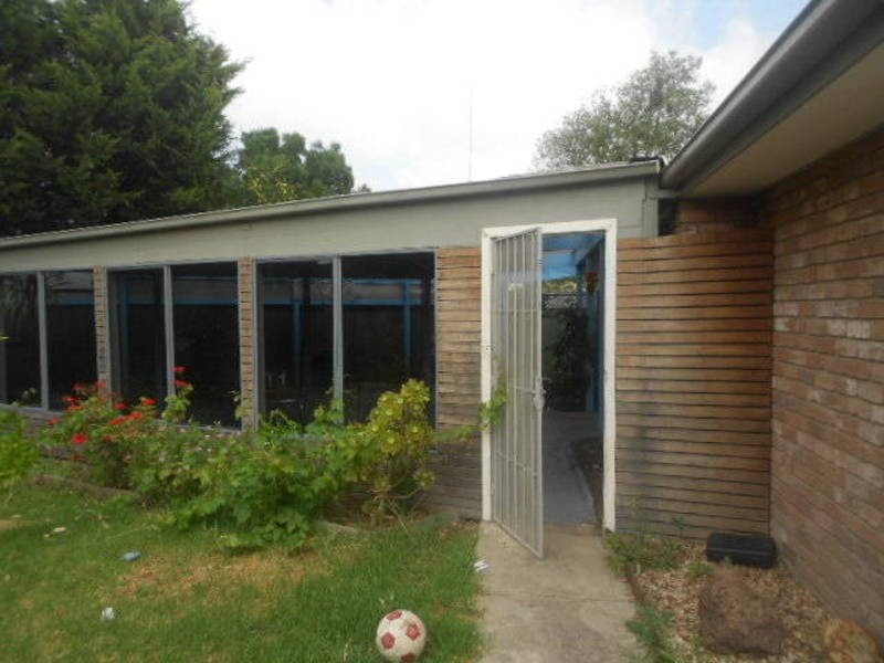 3 YEOVIL COURT, Craigieburn VIC 3064