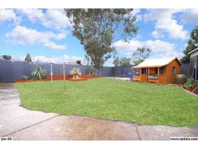 3 YEOVIL COURT, Craigieburn VIC 3064