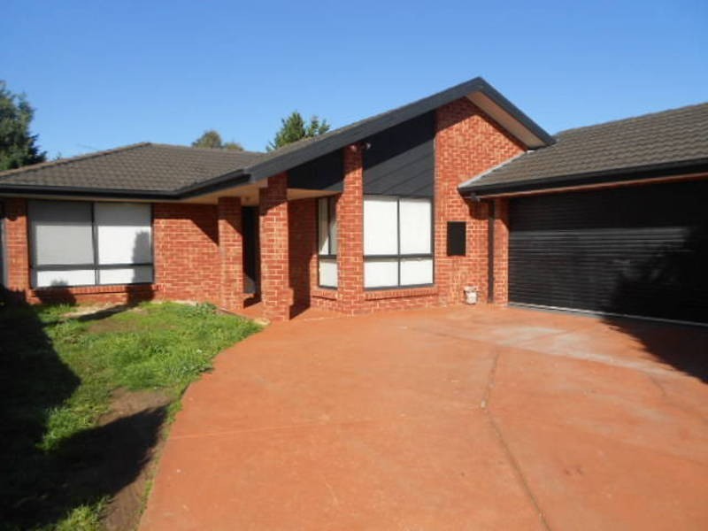 13 CRESWICK COURT, Roxburgh Park VIC 3064