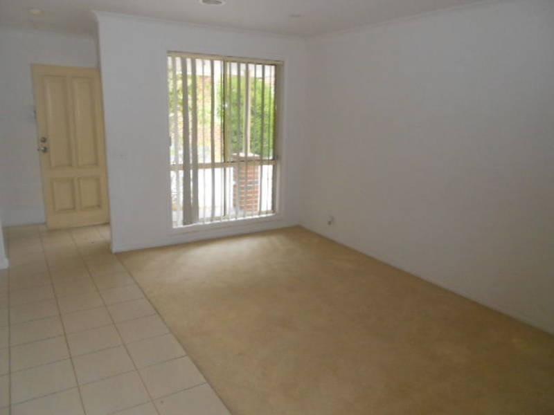 18/4-16  MELALEUCA DRIVE, Meadow Heights VIC 3048