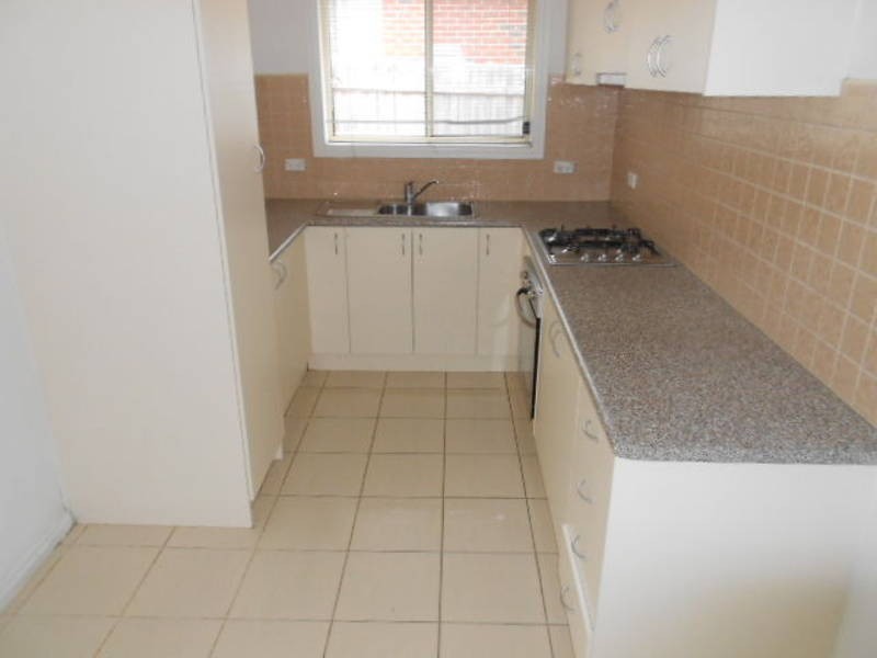 18/4-16  MELALEUCA DRIVE, Meadow Heights VIC 3048