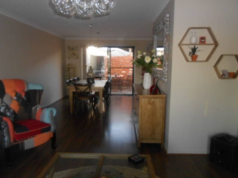 52 NAPOLI CIRCUIT, Greenvale VIC 3059