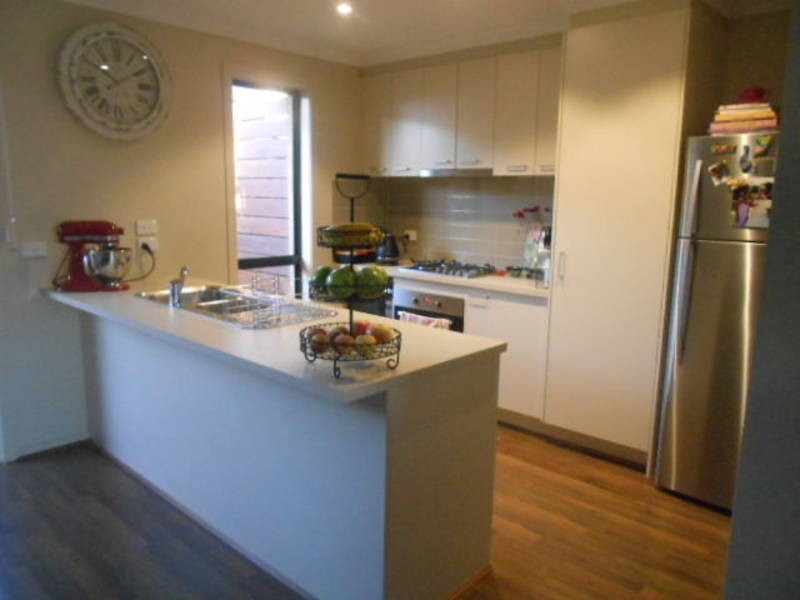 52 NAPOLI CIRCUIT, Greenvale VIC 3059