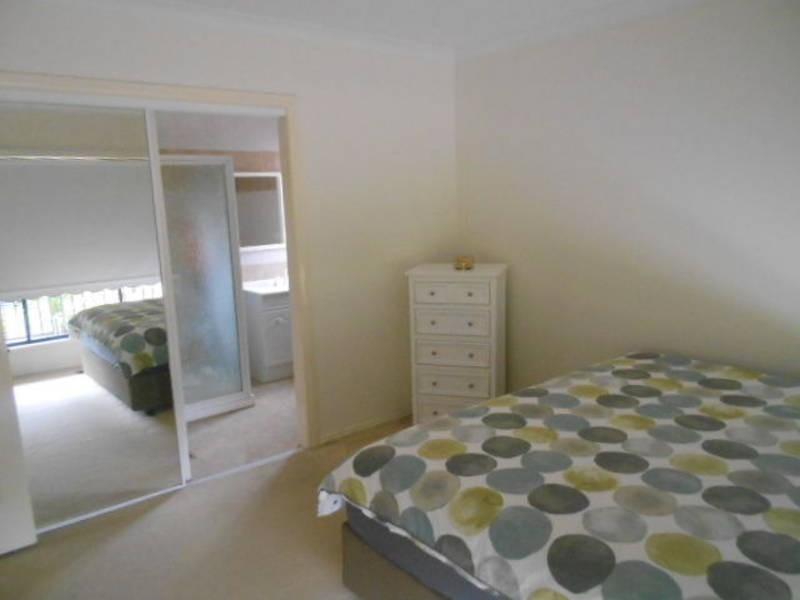 48 CASSINIA CRESCENT, Meadow Heights VIC 3048