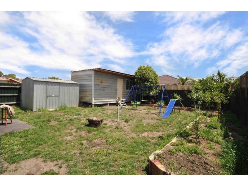 9 PRENTICE COURT, Roxburgh Park VIC 3064