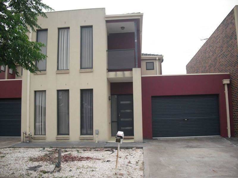 90 HAYFIELD ROAD, Roxburgh Park VIC 3064