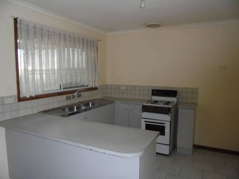 1/5 PALTARA COURT, Meadow Heights VIC 3048