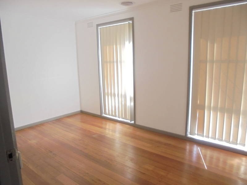 42 VENTNOR CRESCENT, Coolaroo VIC 3048