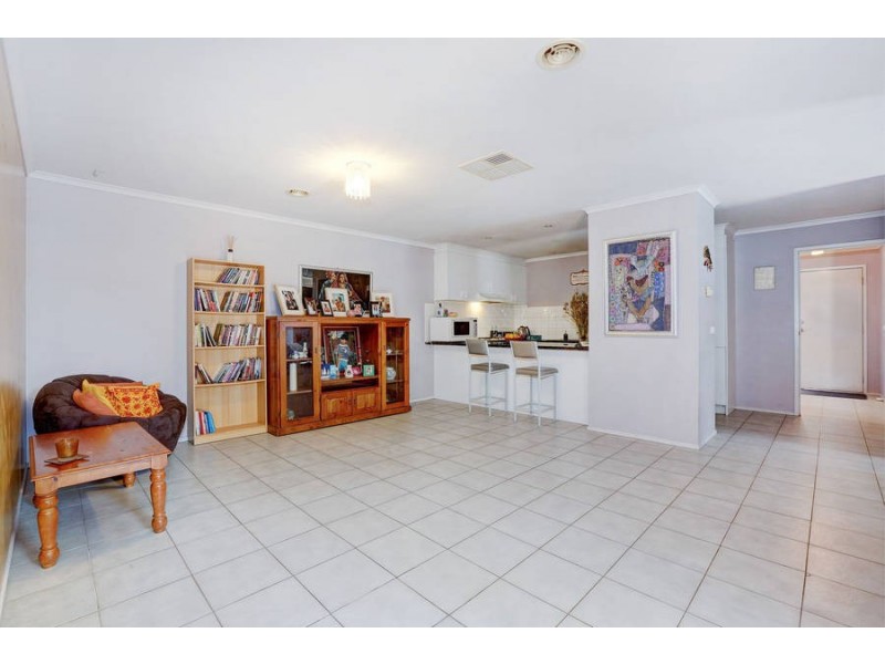 16 MOREY COURT, Roxburgh Park VIC 3064