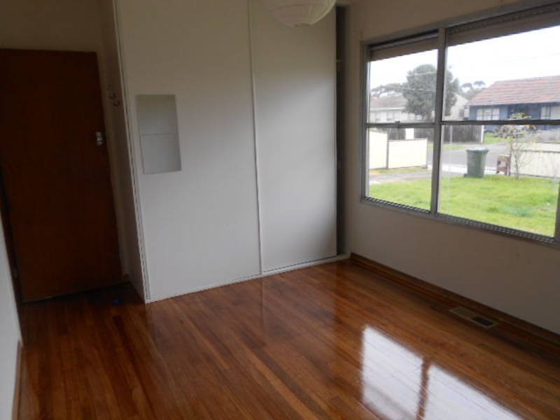 22 MORWELL CRESCENT, Dallas VIC 3047