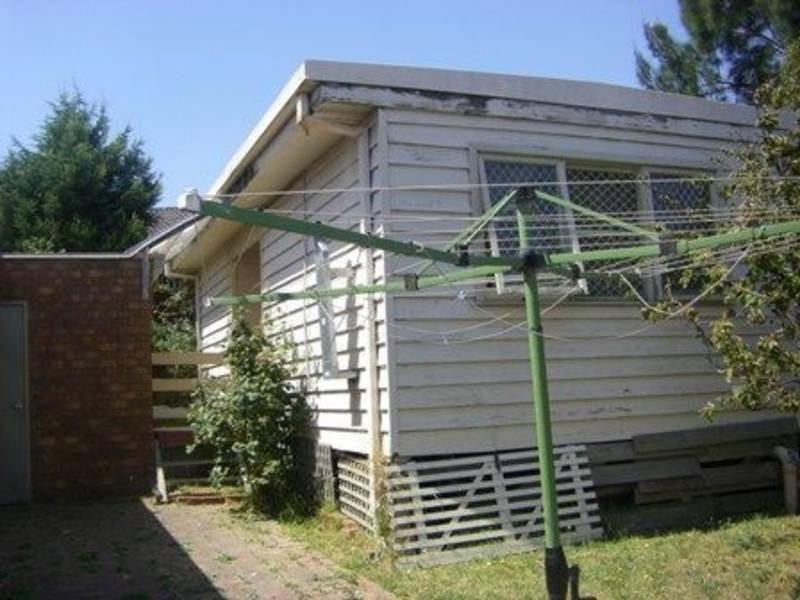 15 WEEMALA COURT, Meadow Heights VIC 3048