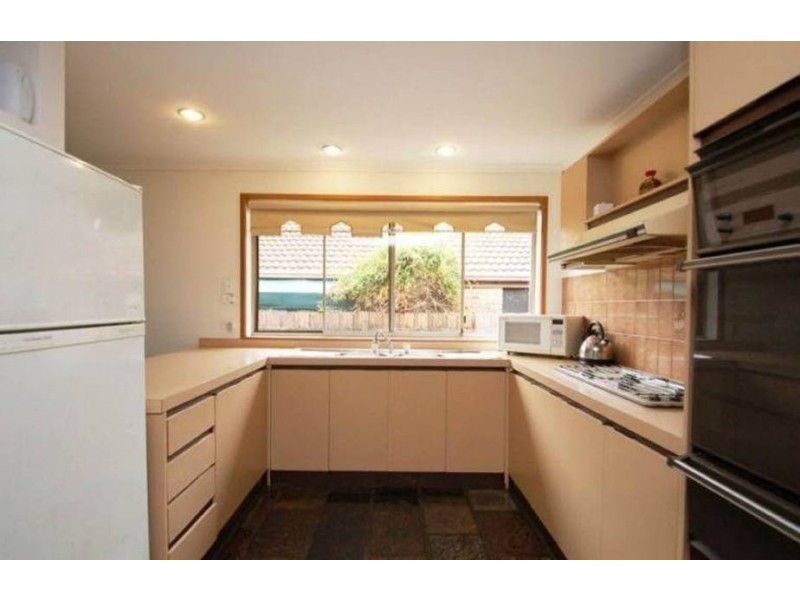 5 WEBB CLOSE, Meadow Heights VIC 3048