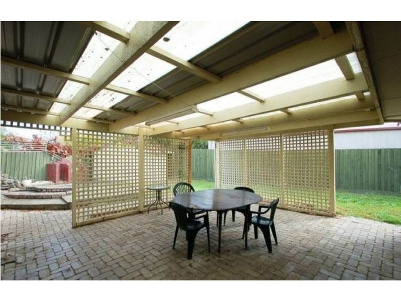 5 WEBB CLOSE, Meadow Heights VIC 3048