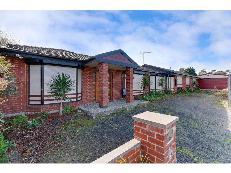 11 FLOWERS CLOSE, Roxburgh Park VIC 3064