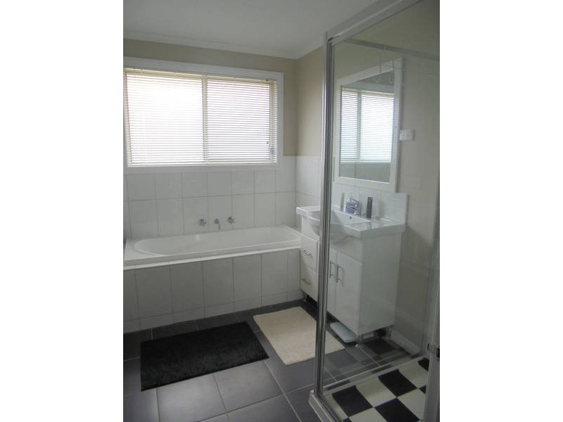 6/4-16 MELALEUCA DRIVE, Meadow Heights VIC 3048