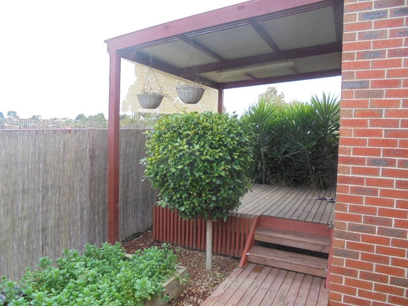 6/4-16 MELALEUCA DRIVE, Meadow Heights VIC 3048