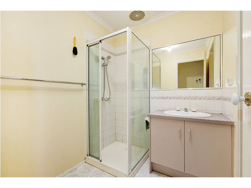 11 JUDGE PLACE, Roxburgh Park VIC 3064