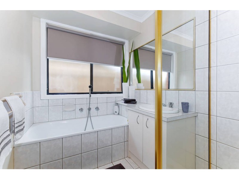 8 CHERRY COURT, Meadow Heights VIC 3048