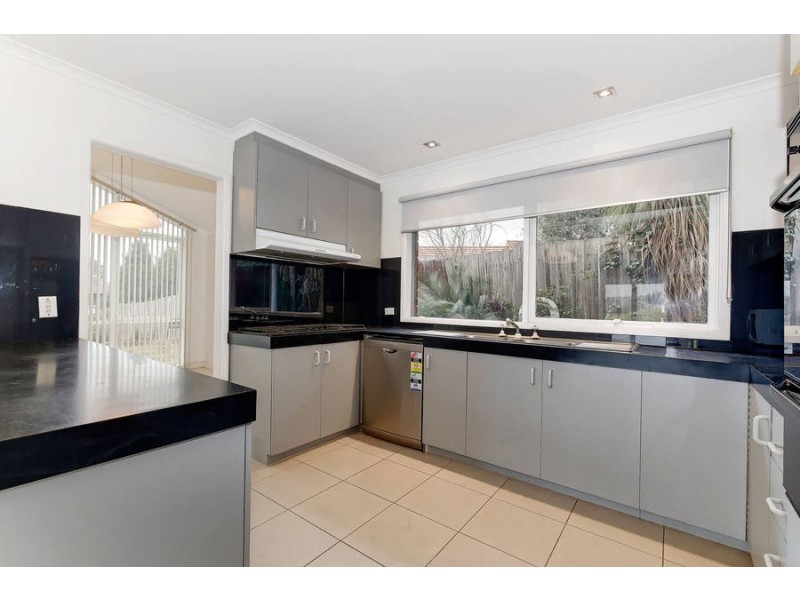 11 McNICOL CLOSE, Meadow Heights VIC 3048