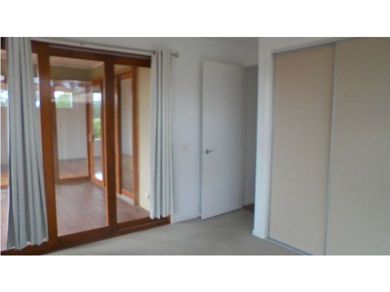 11A McNICOL CLOSE, Meadow Heights VIC 3048