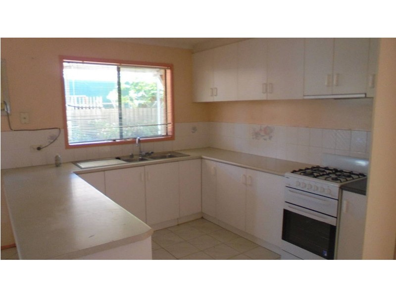 5 BENAUD CLOSE, Meadow Heights VIC 3048