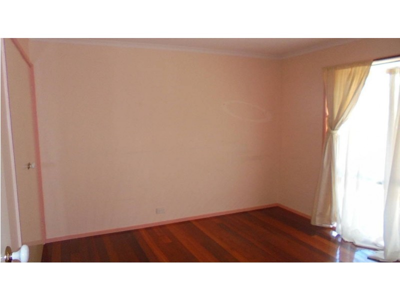 5 BENAUD CLOSE, Meadow Heights VIC 3048