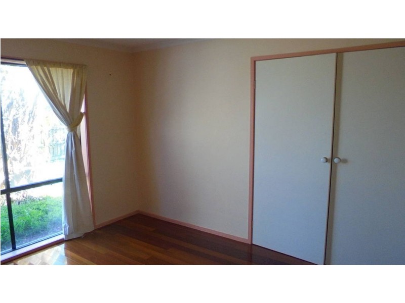 5 BENAUD CLOSE, Meadow Heights VIC 3048