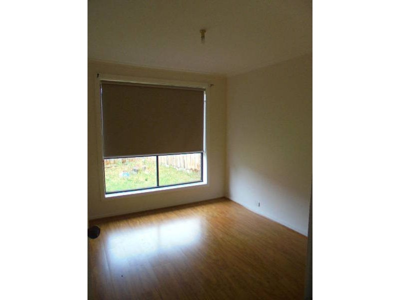 2/4 MUNRO COURT, Meadow Heights VIC 3048