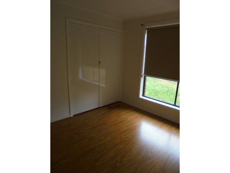 2/4 MUNRO COURT, Meadow Heights VIC 3048