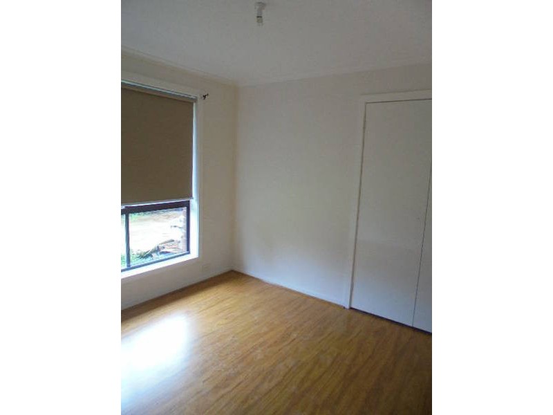 2/4 MUNRO COURT, Meadow Heights VIC 3048