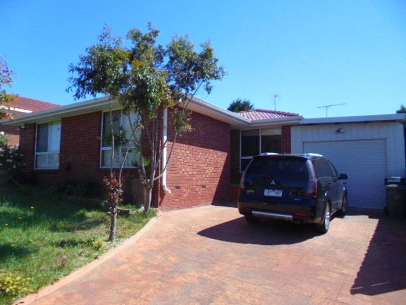 12 GIMLET CLOSE, Meadow Heights VIC 3048