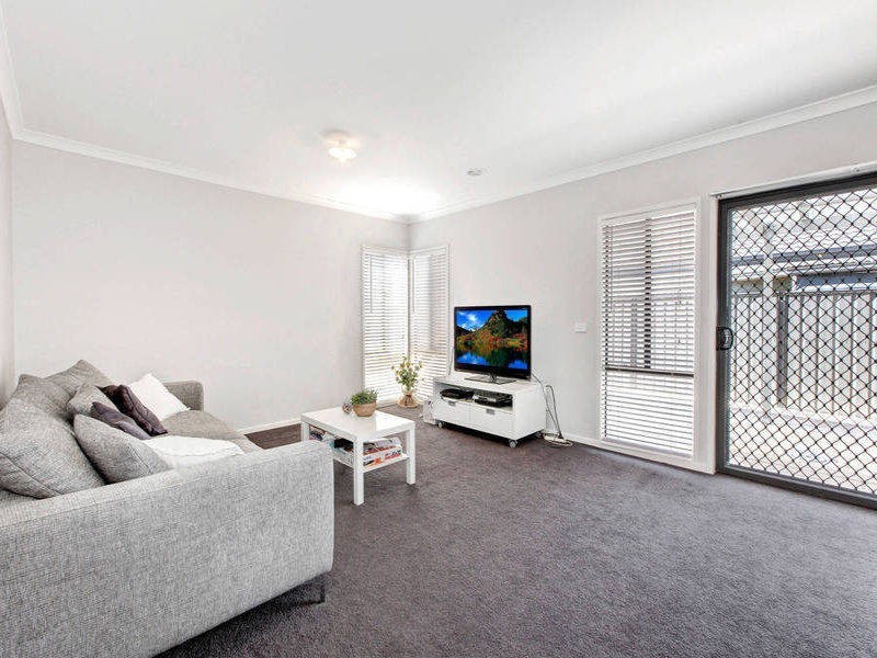 82 THORESBY CIRCUIT, Craigieburn VIC 3064